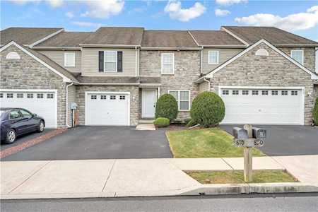 810 Fieldstone Trl Easton, PA 18040