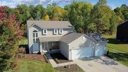 9327 Betsie Dr Grand Blanc Twp, MI 48439