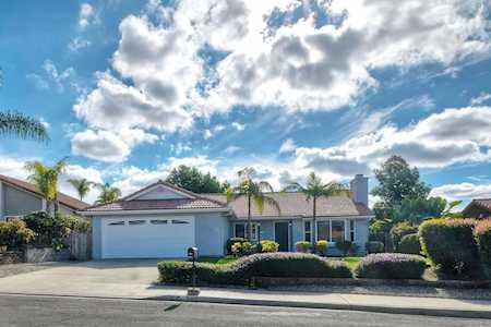4691 Lofty Grove Dr Oceanside, CA 92056