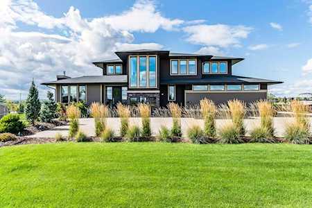 312 Green Haven Ct Rural Foothills County, AB T1S0L9