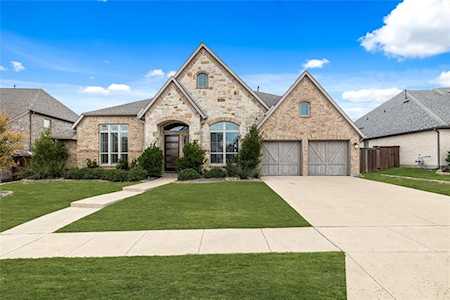 1128 Lake Hills Trail Roanoke, TX 76262