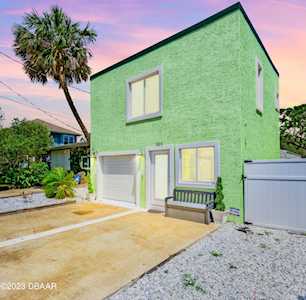 353 Seaview Avenue Daytona Beach, FL 32118
