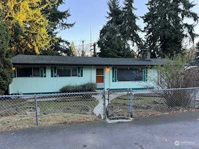 24017 79th Place W Edmonds, WA 98026