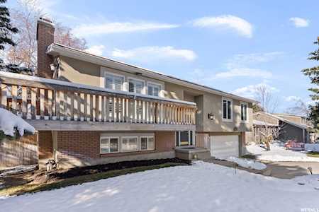9652 S 2720 E Sandy, UT 84092