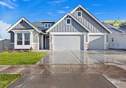 2368 N Sugar Loop Ave Star, ID 83669
