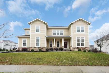 8425 Holmesdale Place New Albany, OH 43054