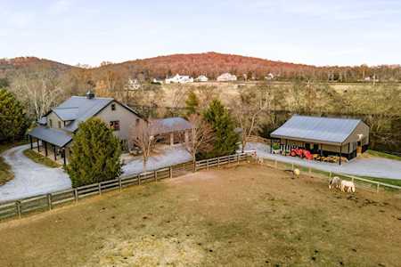 2806 Leonard Creek Ln Arrington, TN 37014