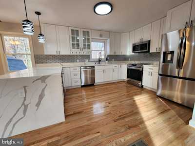 37192 E Lakeland Dr Mechanicsville, MD 20659