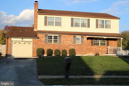 5 Calwell Dr New Castle, DE 19720