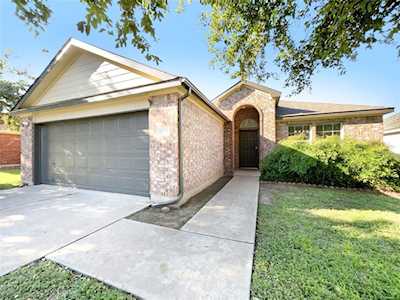 1209 Tamarac TRL Leander, TX 78641