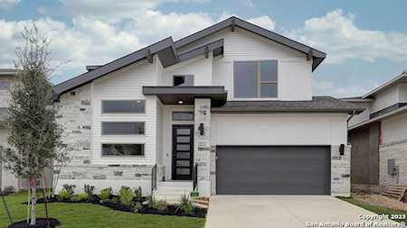 231 Navarro Boerne, TX 78006