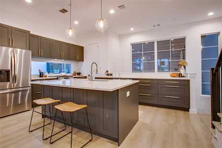 419 W 9th Street #C Dallas, TX 75208