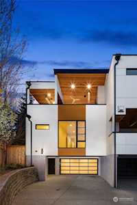1333 Market St Kirkland, WA 98033