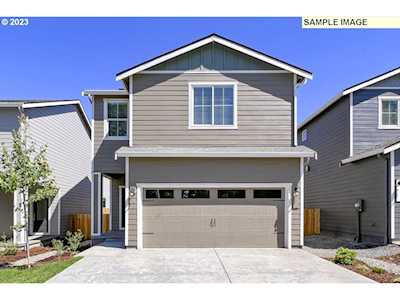 3910 SW Knapp DR Gresham, OR 97080