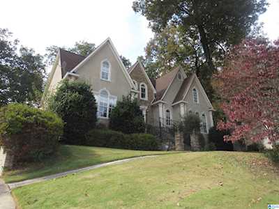 5011 Lake Crest Circle Hoover, AL 35226