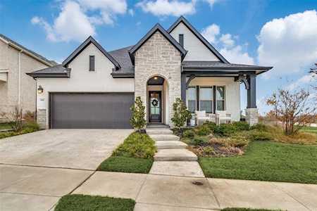 1800 Mcdougall Creek Van Alstyne, TX 75495