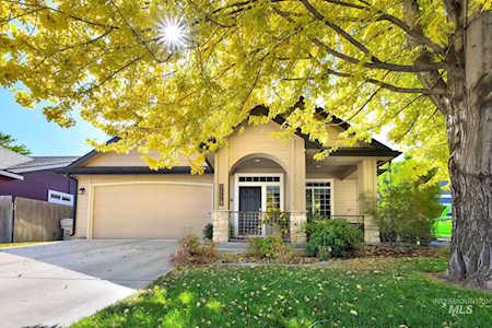 9129 W Kingsgate Ct Boise, ID 83704