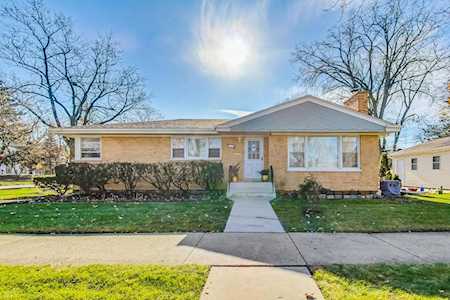 4033 Lyons St Skokie, IL 60076