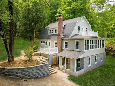 20 Hillside Ave Goldens Bridge, NY 10526