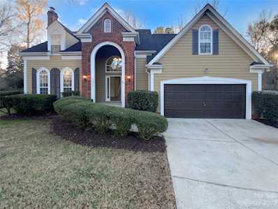 8906 Valewood Ct Charlotte, NC 28210