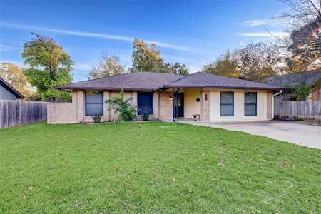 401 Heartwood DR Austin, TX 78745