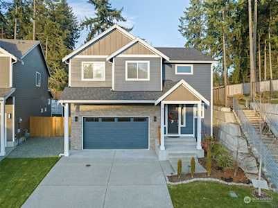 9117 120th St Ct E Puyallup, WA 98373