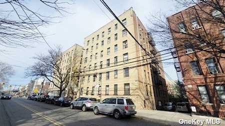 61-09 39 Ave #M6 Woodside, NY 11377