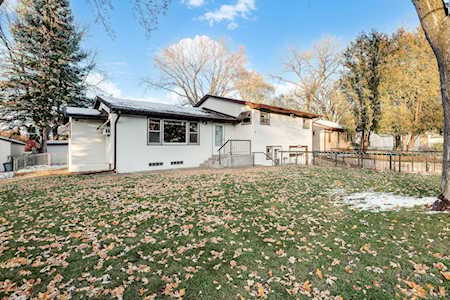 2407 19th Avenue E North Saint Paul, MN 55109