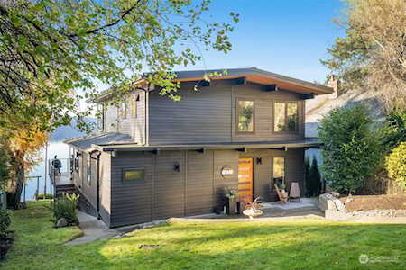 8551 Hansen Rd NE Bainbridge Island, WA 98110