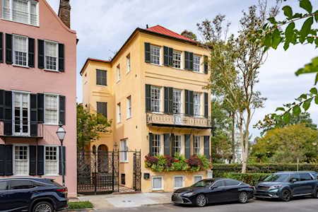 27 Meeting Street Charleston, SC 29401