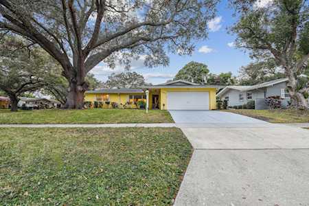1836 Chateau Dr W Clearwater, FL 33756