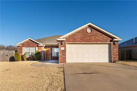 407 E Meadow Wood Ln Rogers, AR 72758