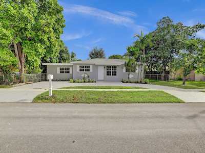 17191 NE 4th Pl North Miami Beach, FL 33162