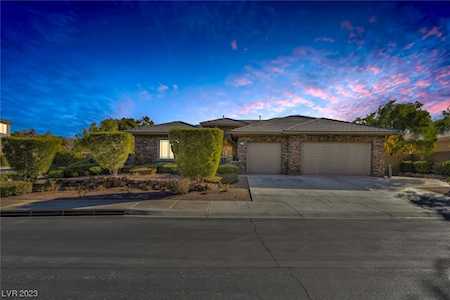 8 Pine Hollow Dr Henderson, NV 89052