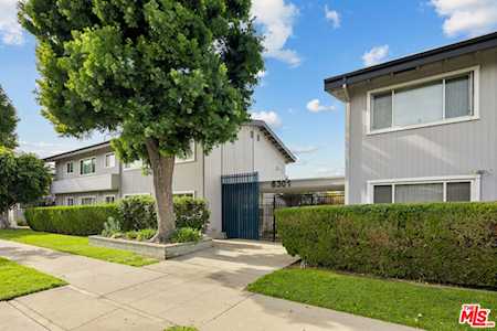 6301 Coldwater Canyon Ave #21 North Hollywood, CA 91606