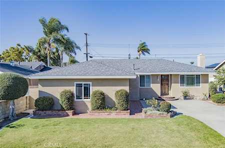 6381 Cornell Dr Huntington Beach, CA 92647