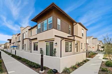 2108 Bluestone Cir Chula Vista, CA 91913