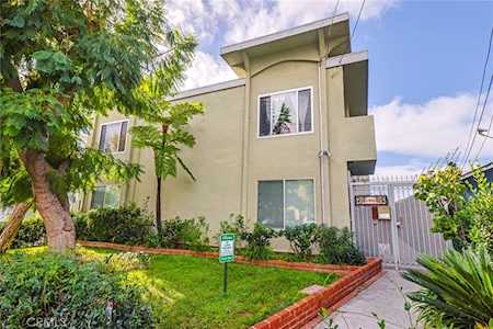 1950 Cloverfield Blvd #12 Santa Monica, CA 90404