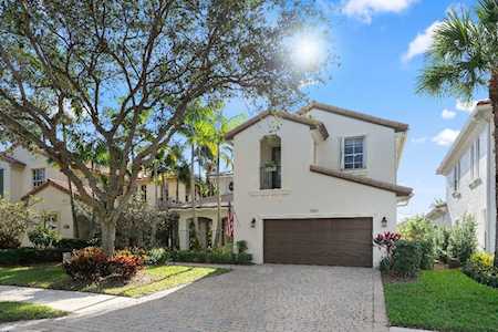 2103 Spring Court Palm Beach Gardens, FL 33410