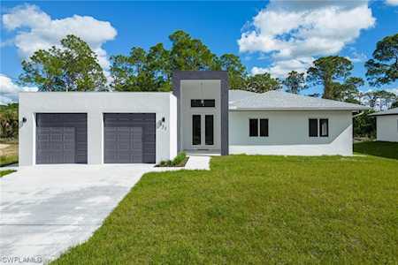 521 S Frank Jewett Ave Lehigh Acres, FL 33974