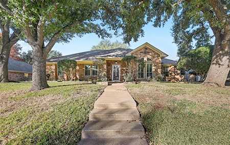 1807 Bent Tree Drive Euless, TX 76039