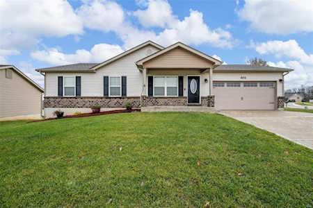 402 Prairie Creek Dr Wentzville, MO 63348