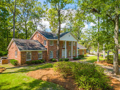 400 Lakeview Drive Summerville, SC 29485