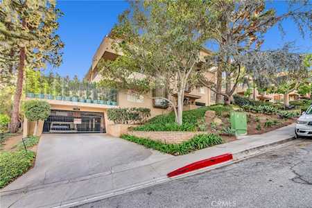 6700 Hillpark Dr #203 Los Angeles, CA 90068