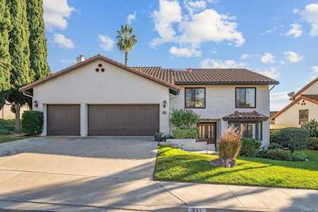 831 Inspiration Ln Escondido, CA 92025