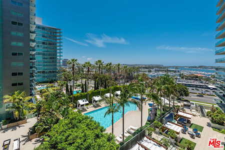 13700 Marina Pointe Dr #829 Marina Del Rey, CA 90292