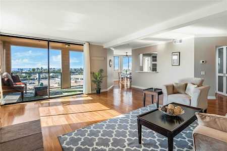 120 The Village #305 Redondo Beach, CA 90277