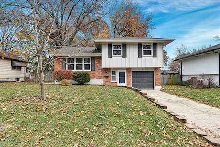 311 NE Corder St Lee's Summit, MO 64063