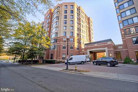 2220 Fairfax Dr #302 Arlington, VA 22201