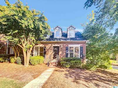 125 Meadow Croft Circle Birmingham, AL 35242